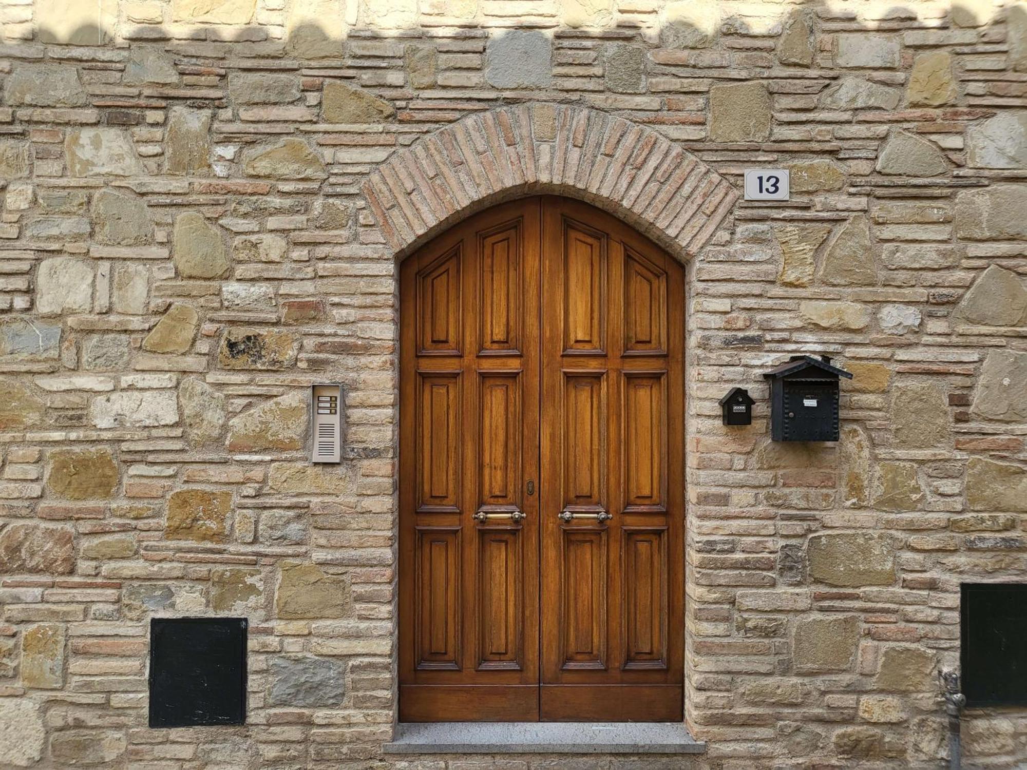 Appartamento Con Camino In Centro Storico Bevagna Esterno foto