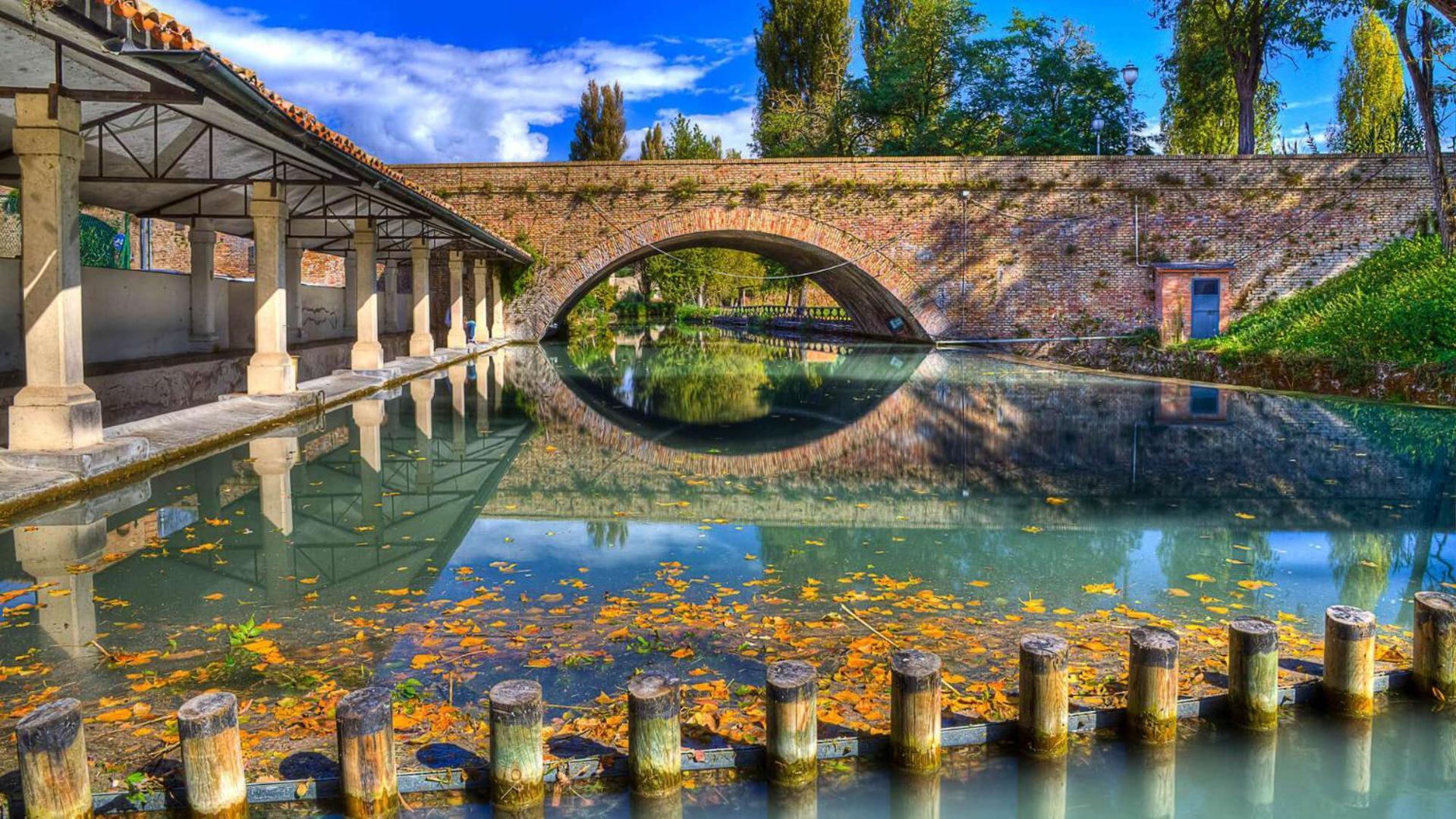 Appartamento Con Camino In Centro Storico Bevagna Esterno foto